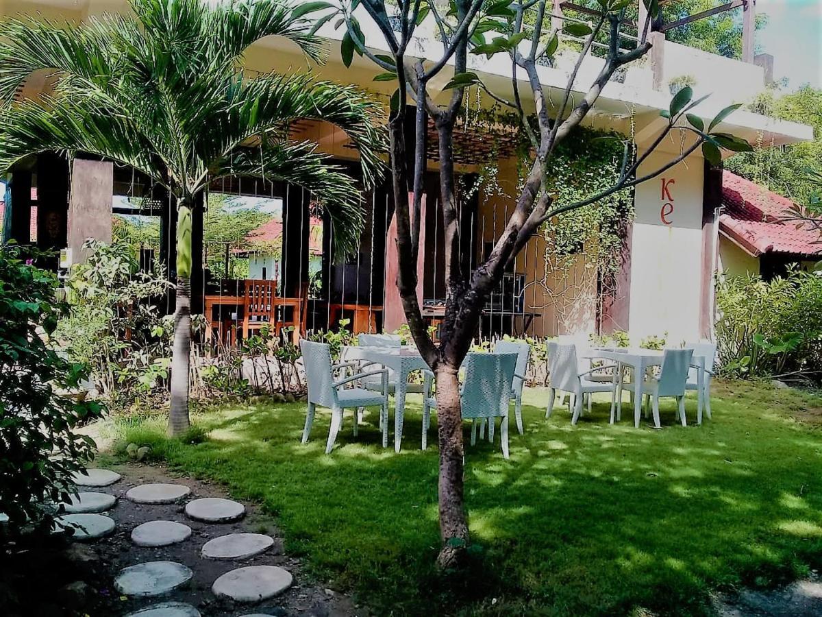 Hotel Batu Ampar Menjangan Banyuwedang Exterior foto