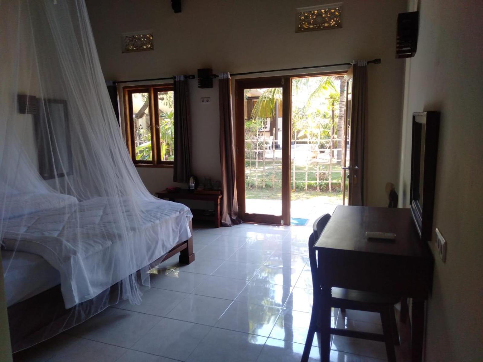 Hotel Batu Ampar Menjangan Banyuwedang Exterior foto